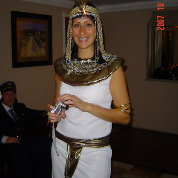 Meet your Posher, Christine - Picture 1 of 1